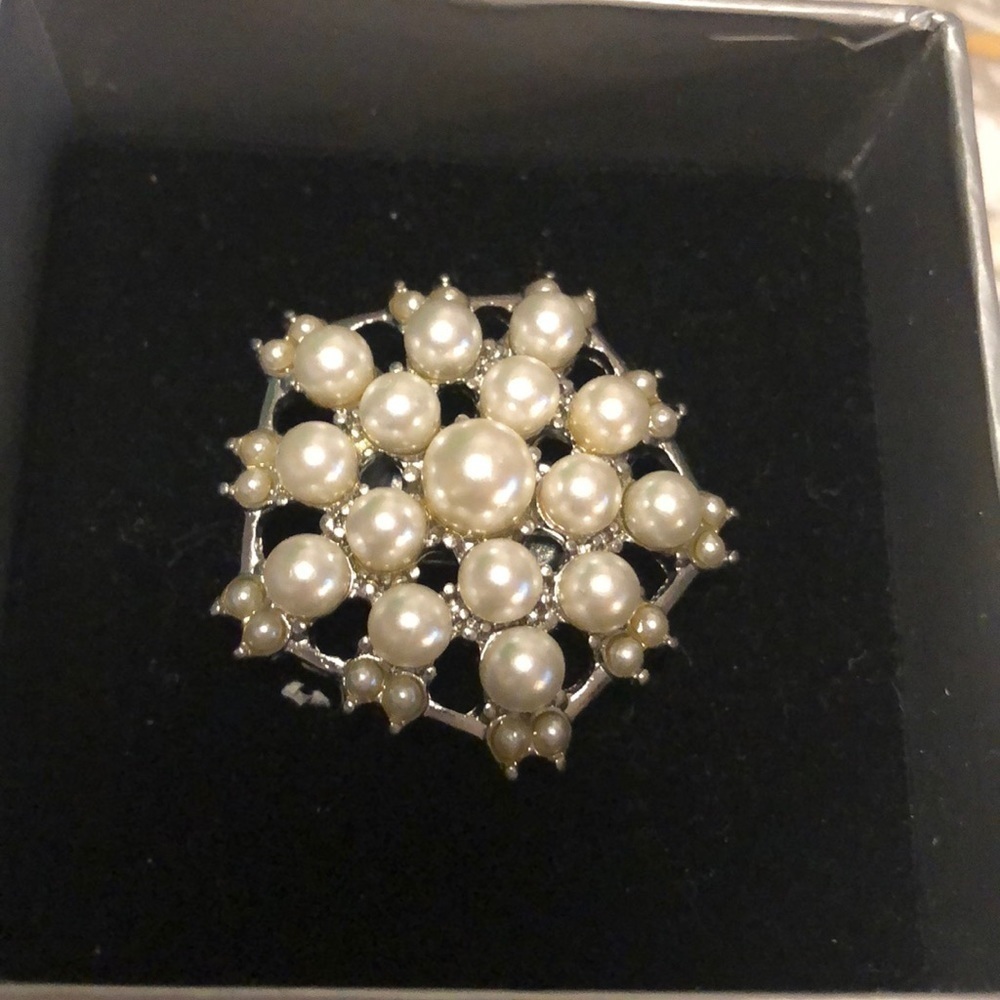 Silver and pearls flower ring statement dinner ring adjustable